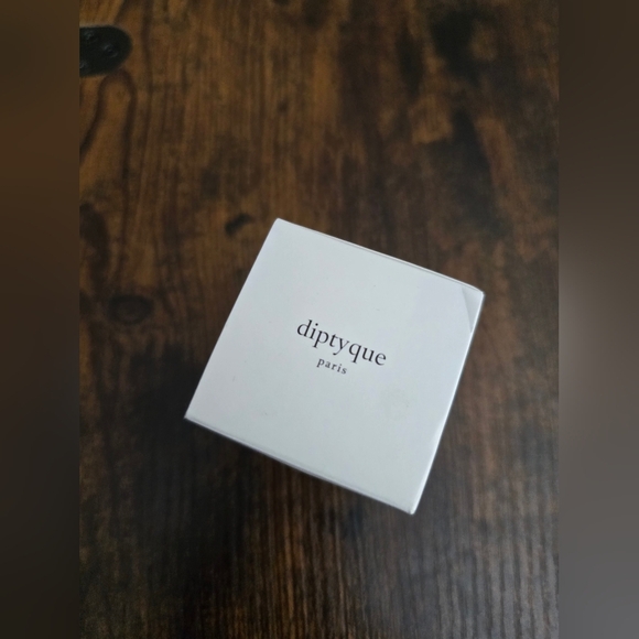 NEW! Diptyque, Baies (Berries) Candle, 35g - Picture 2 of 5